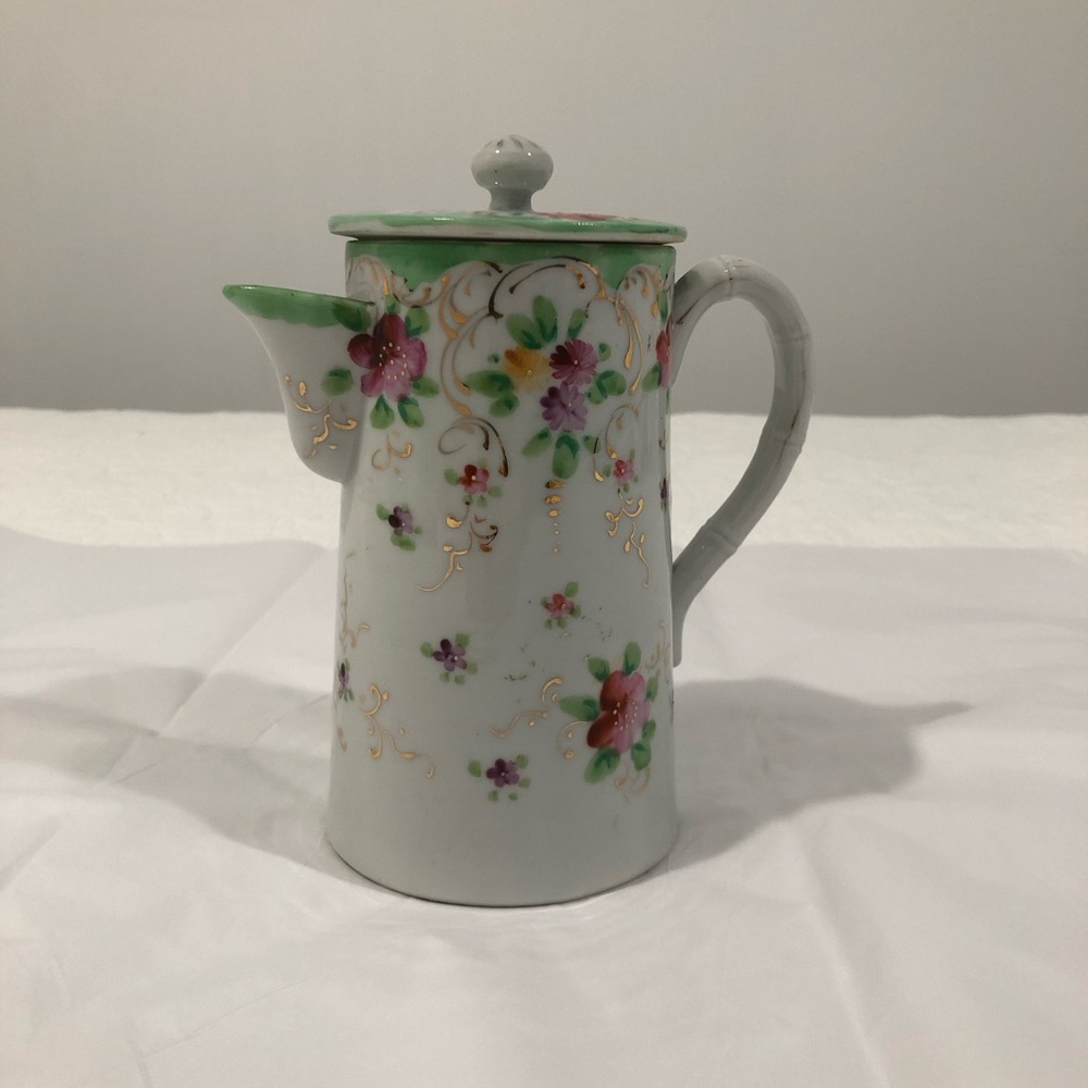 Antique pot .